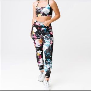 Zyia floral mesh leggings size 6-8. Never worn!